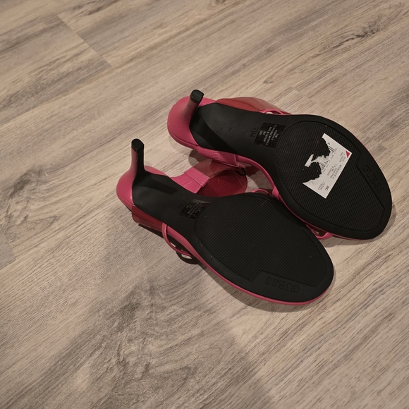 Guess Hot Pink Strappy Heels - Picture 4 of 5